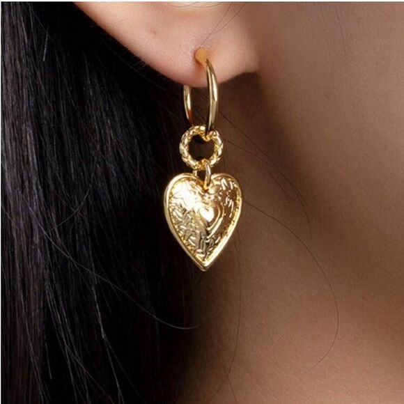 Gold Heart Hoop Earrings N1437 - Picture 1 of 6